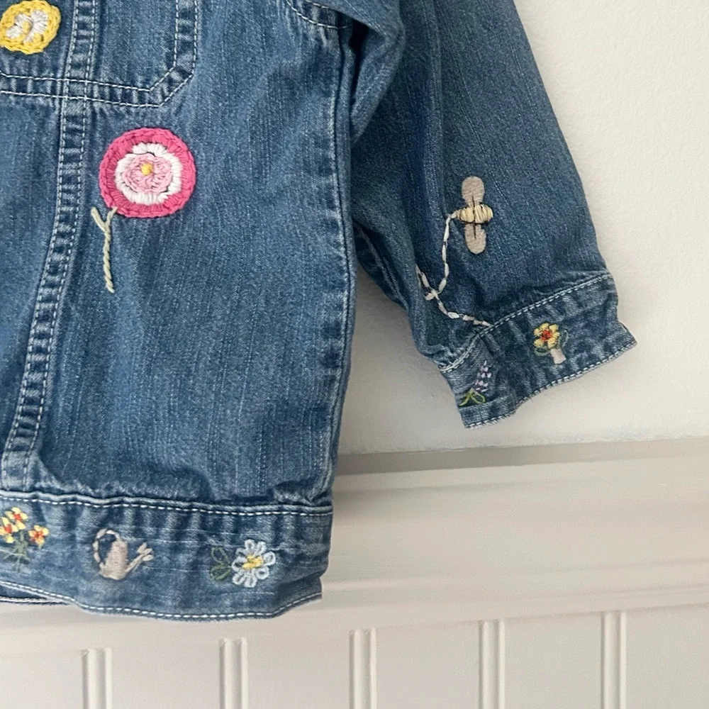 Vintage GAP Girls 3T Blue Denim Jacket Embroidered Colorful Patches Spring